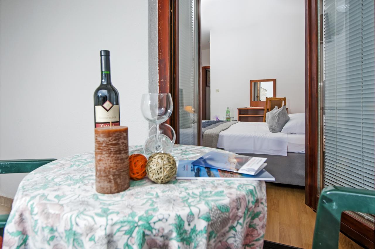 Ladonja Bb Rooms, Family Run Bed & Breakfast Rovinjsko Selo Eksteriør bilde