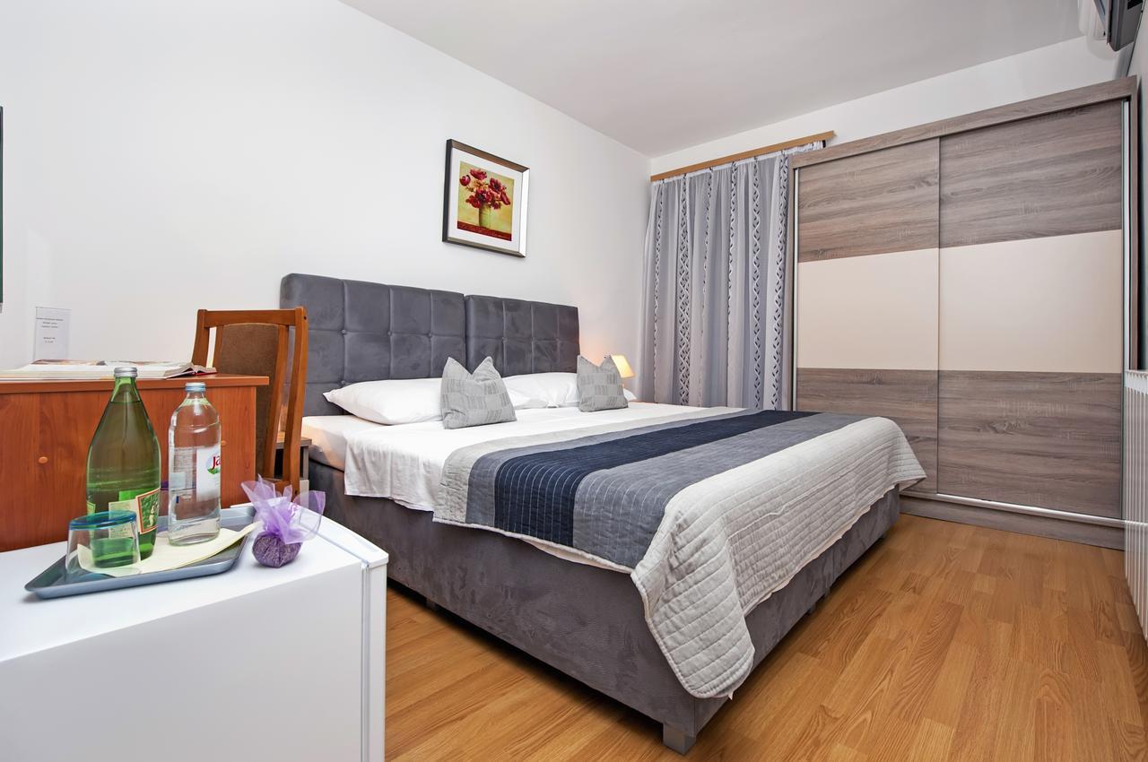 Ladonja Bb Rooms, Family Run Bed & Breakfast Rovinjsko Selo Eksteriør bilde