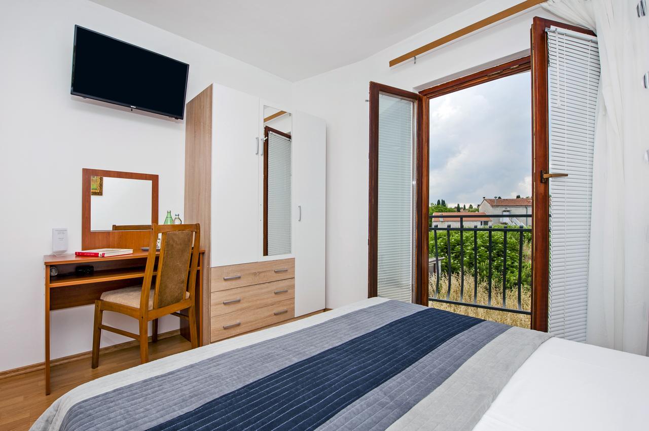 Ladonja Bb Rooms, Family Run Bed & Breakfast Rovinjsko Selo Eksteriør bilde